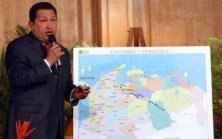 Hugo Chavez expliquant les détails de l'"opération Emmanuel"