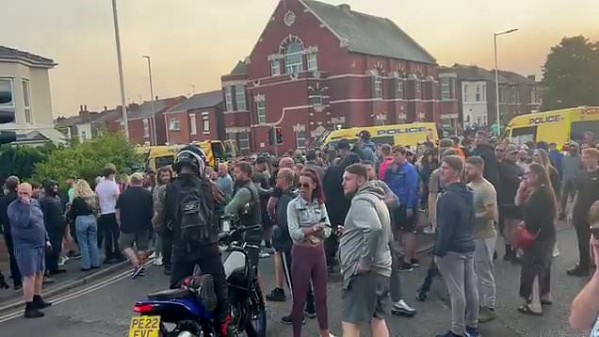 Après l'attaque de Southport, les mosquées britanniques en alerte générale