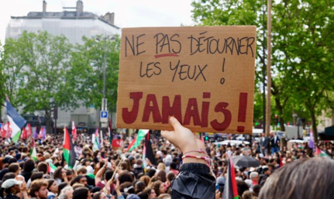 Quelque 10 000 personnes se sont rassemblées, lundi 27 mai, à Paris pour dénoncer un énième massacre dans la bande de Gaza. © LFIParis/Twitter