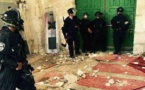 Israël entre par la force dans la mosquée d’Al-Aqsa