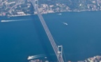 Turquie : le pont du Bosphore rebaptisé « Pont des martyrs » du putsch raté 