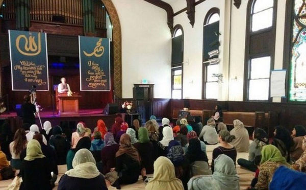 A Los Angeles, une mosquée uniquement réservée aux femmes fait sensation