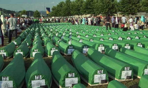 Srebrenica  : « Entendez-vous ces cris, ces cris de haine ? »