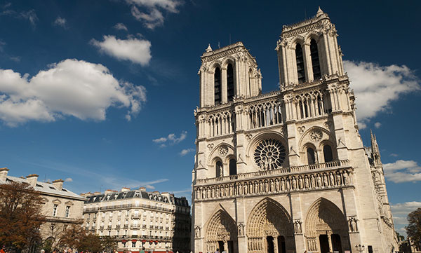 Notre-Dame de Paris : la résurrection d’un pont entre les cœurs et les croyances